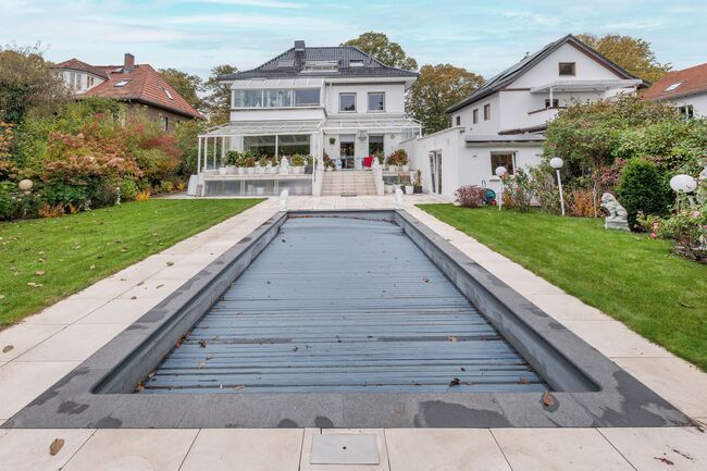 Hausansicht Garten