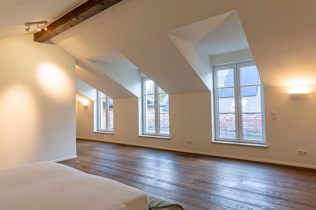 9239253 _Über-zimmer-fenster