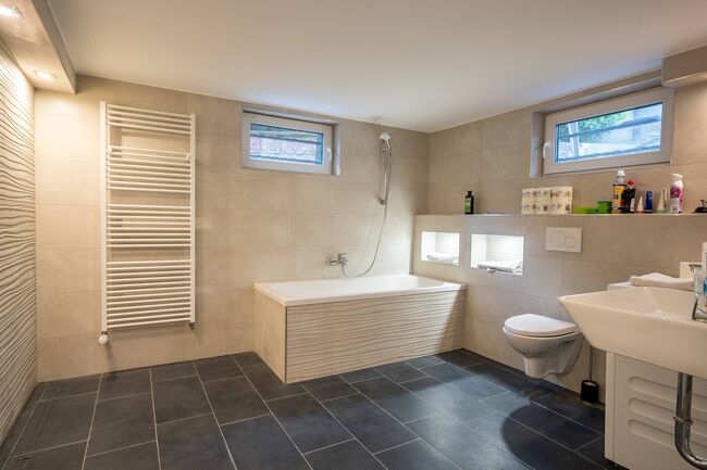 Badezimmer Kellergeschoss